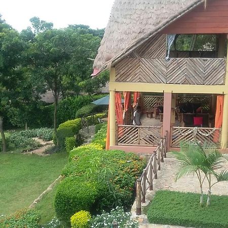 Lakeside Escape - Uganda Hotel Mpenja Exterior foto
